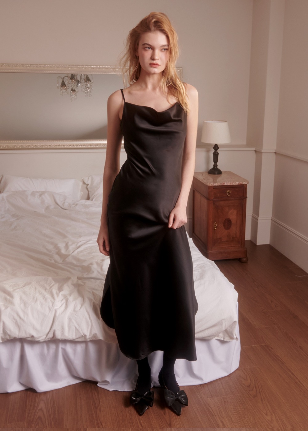조세핀 새틴 맥시 드레스 Josephine Satin Sleeveless Dress [Black]